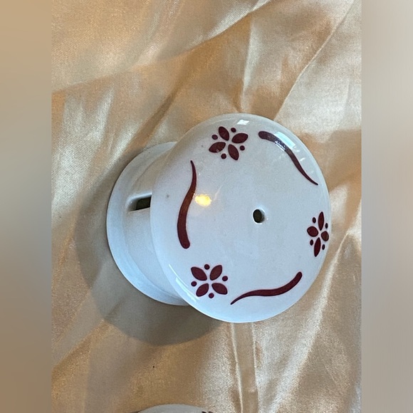 🍒 Vintage Longaberger Traditions Red House Prill Stamp Tape Dispenser #9586 - Picture 3 of 9